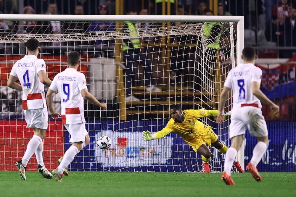 广东攻守兼备显示冠军相