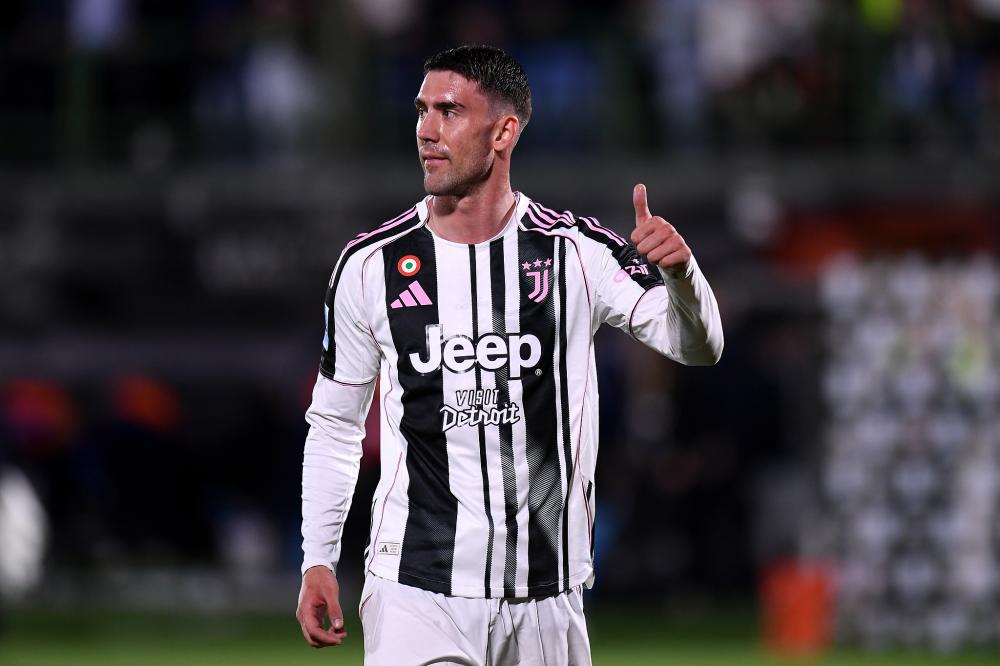 跟队记者：迈尼昂看起来不会续约，但阿莱格里仍在试图说服他