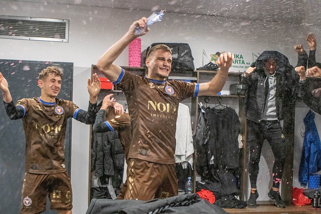 先领先皇马 先领先皇马